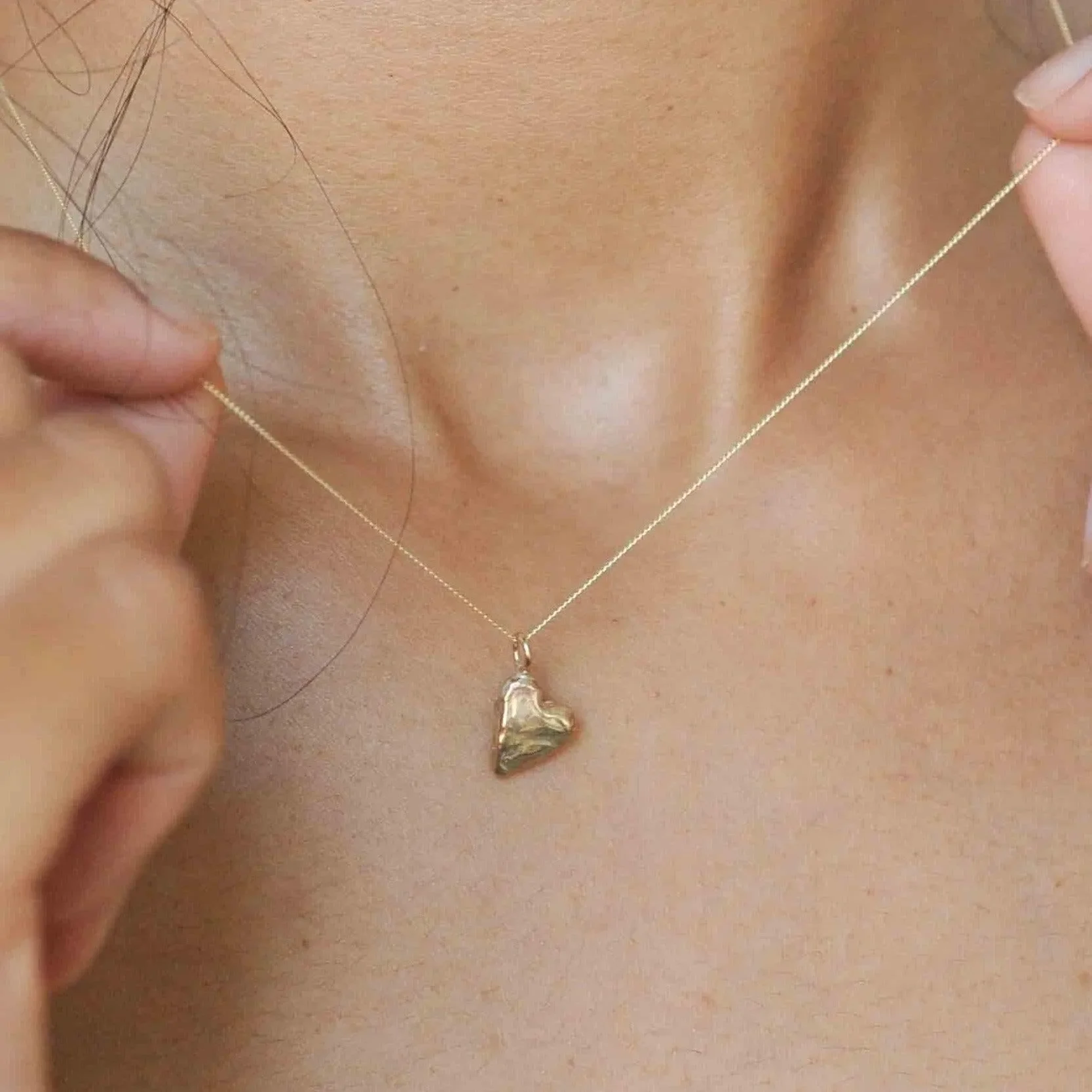 9ct Gold Personalised Handformed Heart Pendant Necklace - Image 3