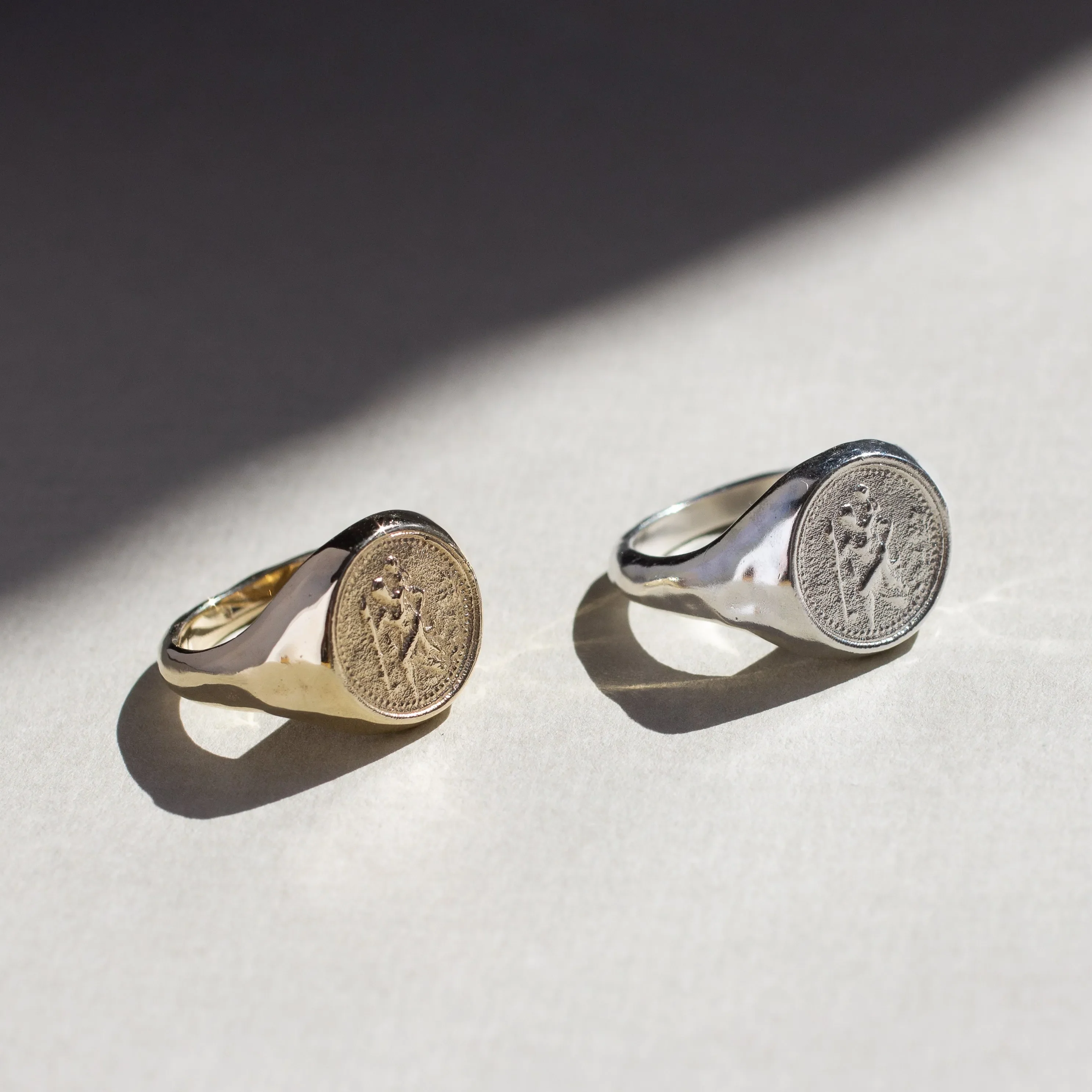 9ct Gold Saint Christopher Signet Ring - Image 6
